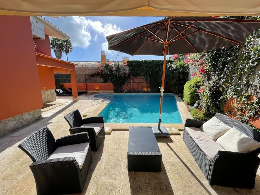 Studio With Private Swimming Pool And Garden Cascais Eksteriør billede